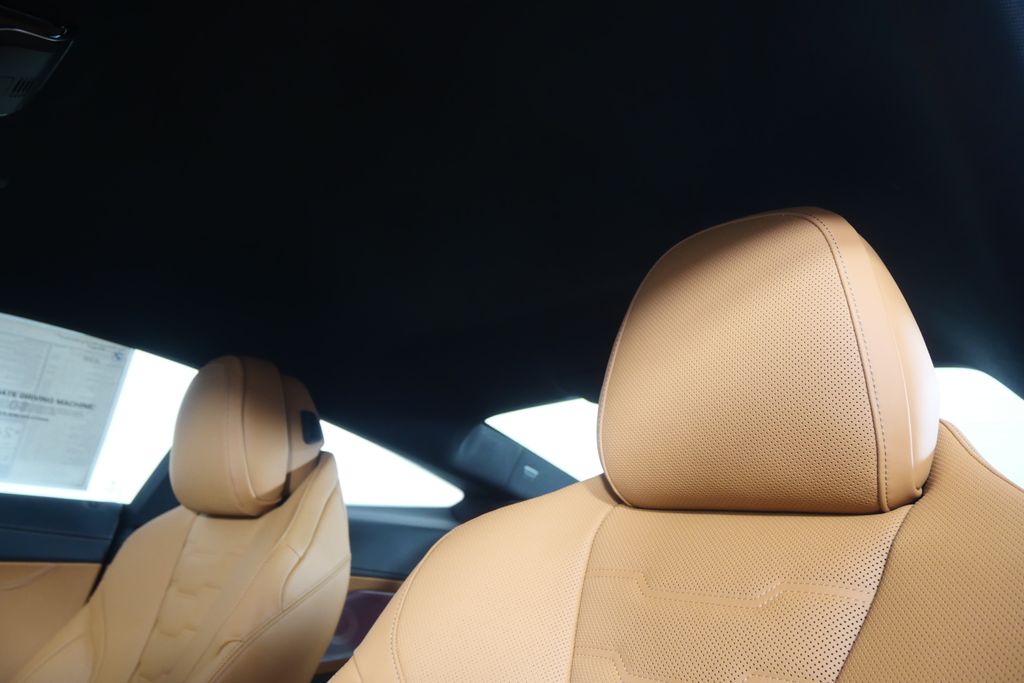 Thumbnail: 2026 BMW 8 Series - 12