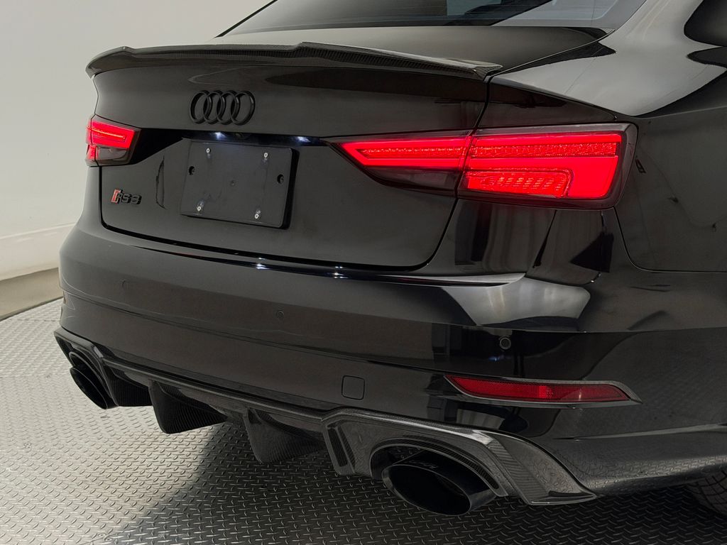Thumbnail: 2018 Audi RS 3 - 20