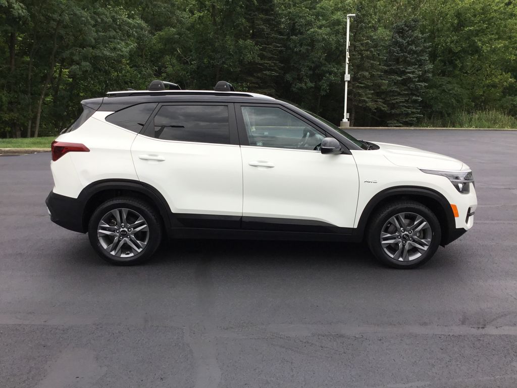 Thumbnail: 2021 Kia Seltos - 6