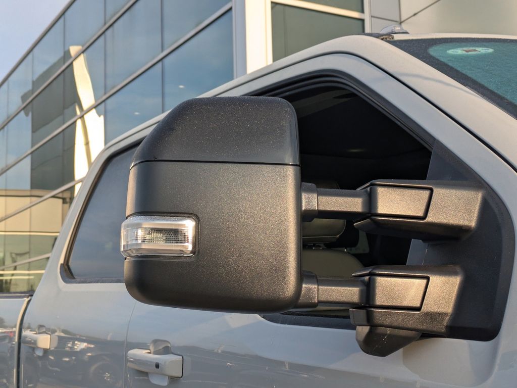 2026 Ford F-350 Super Duty LARIAT