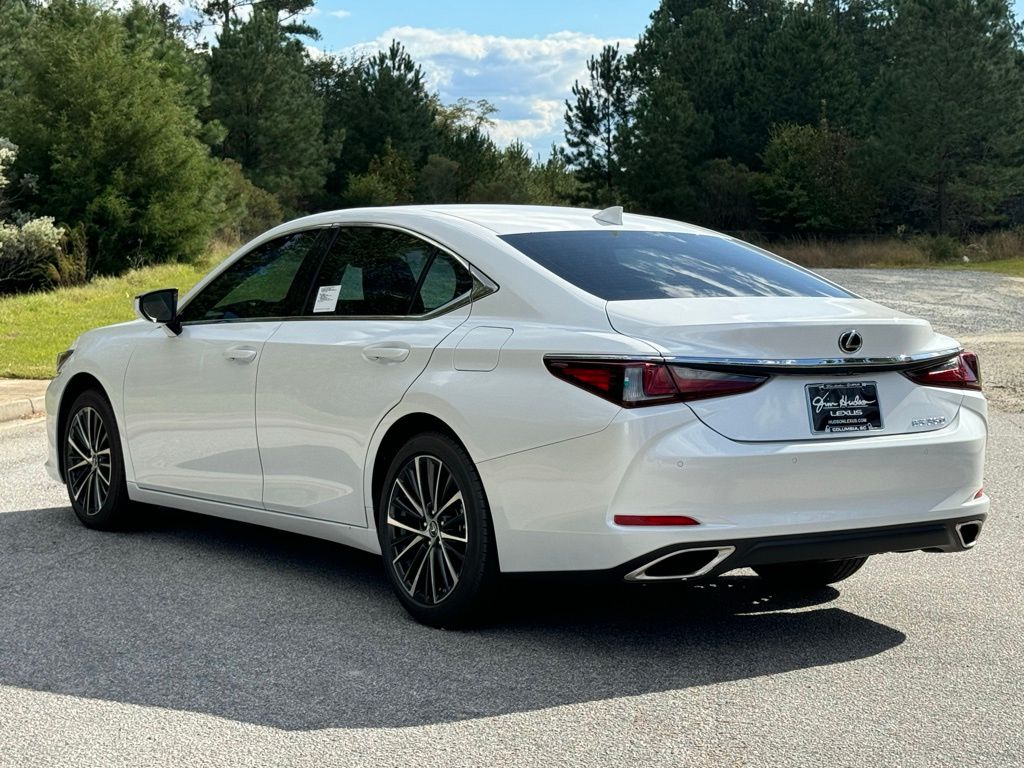 2025 Lexus ES 350 11