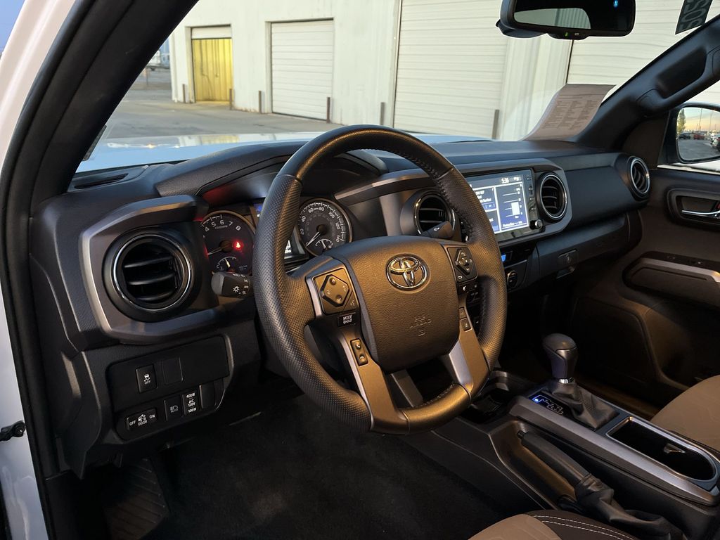 2023 Toyota Tacoma TRD Off-Road 10