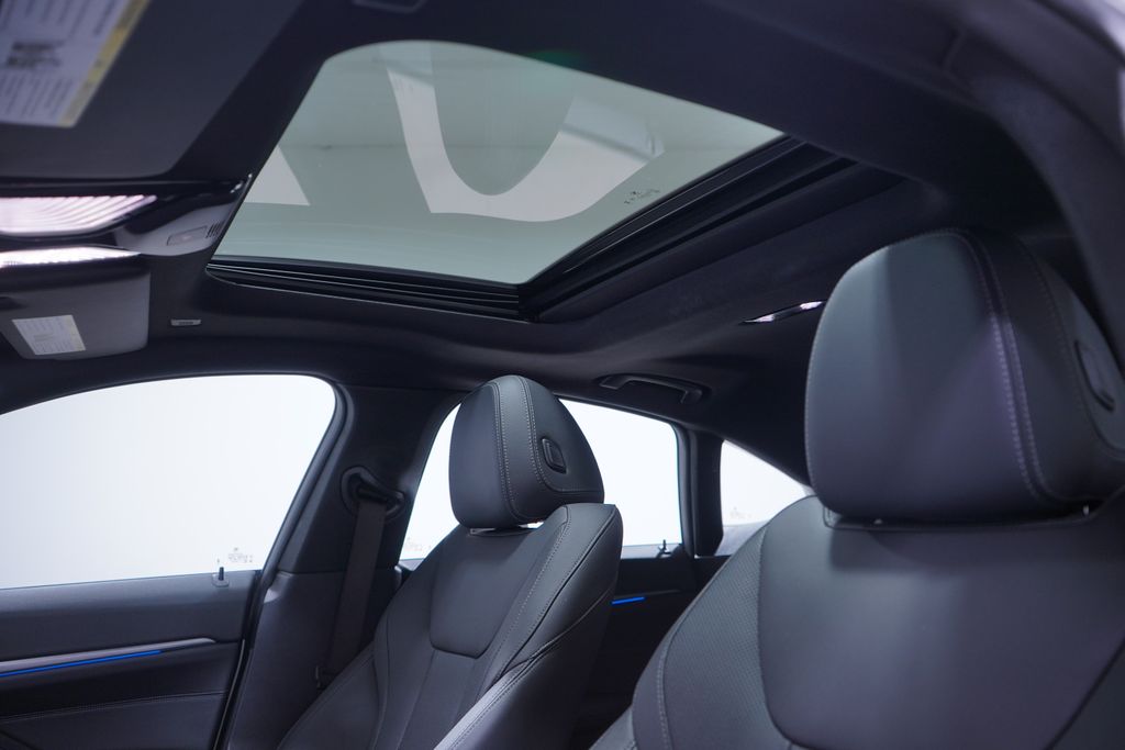 Thumbnail: 2023 BMW i4 - 8