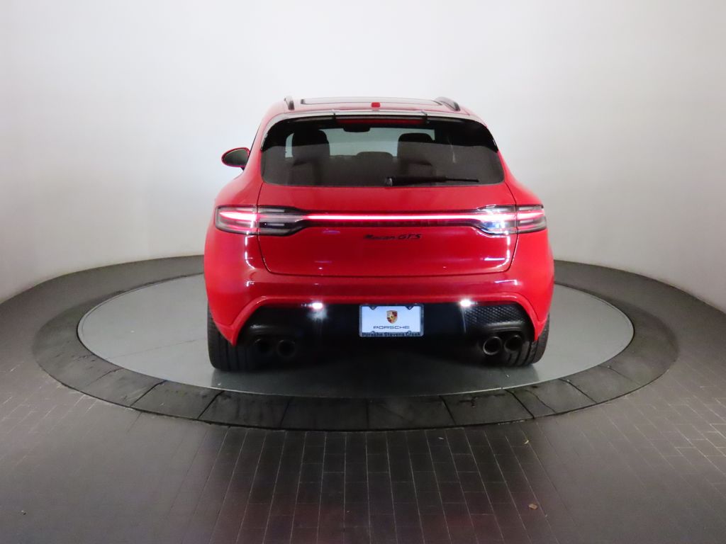 Thumbnail: 2022 Porsche Macan - 6