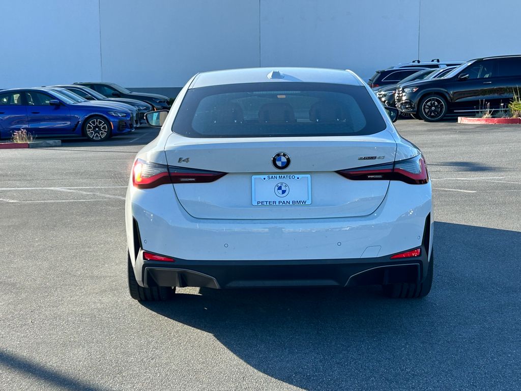 Thumbnail: 2026 BMW i4 - 4