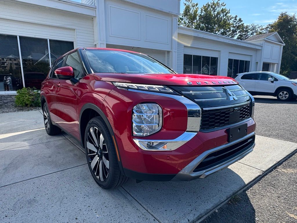 2025 Mitsubishi Outlander SE FWD