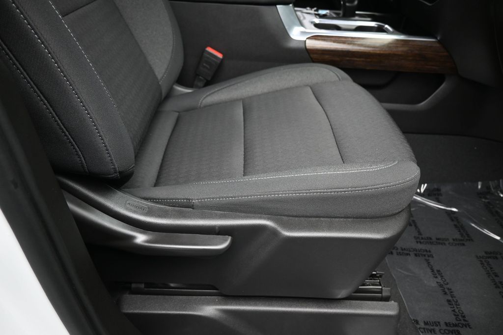 Used 2023 Summit White GMC Elevation image 41