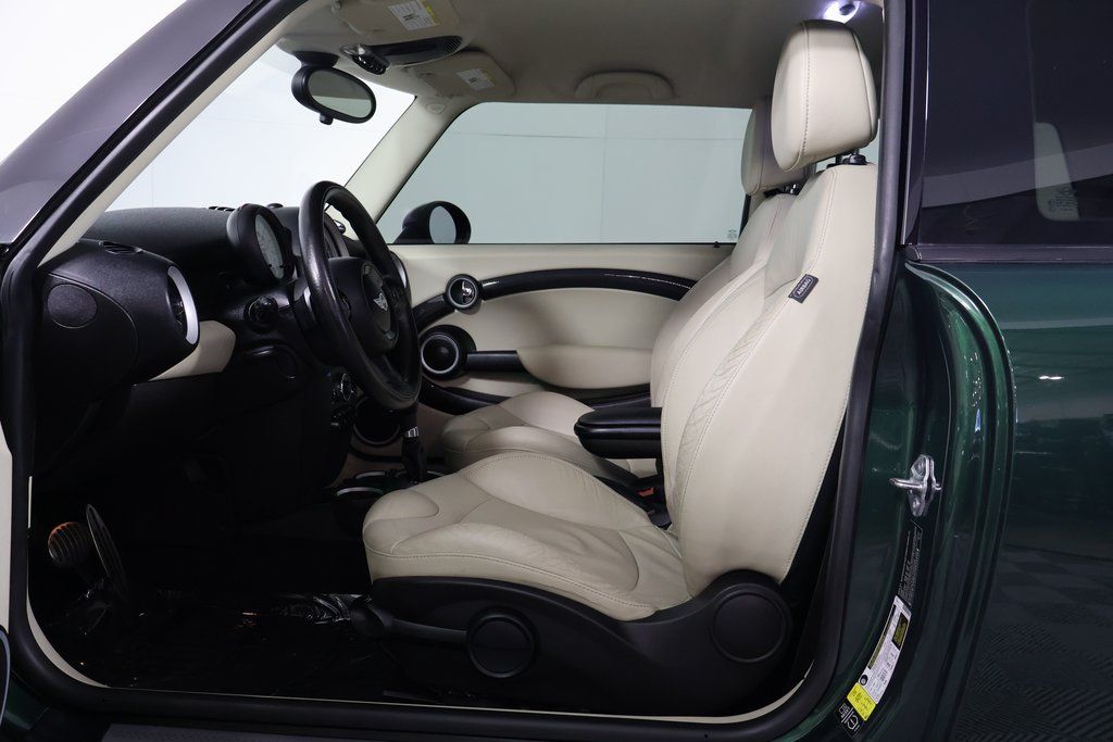 Thumbnail: 2013 MINI Cooper - 10