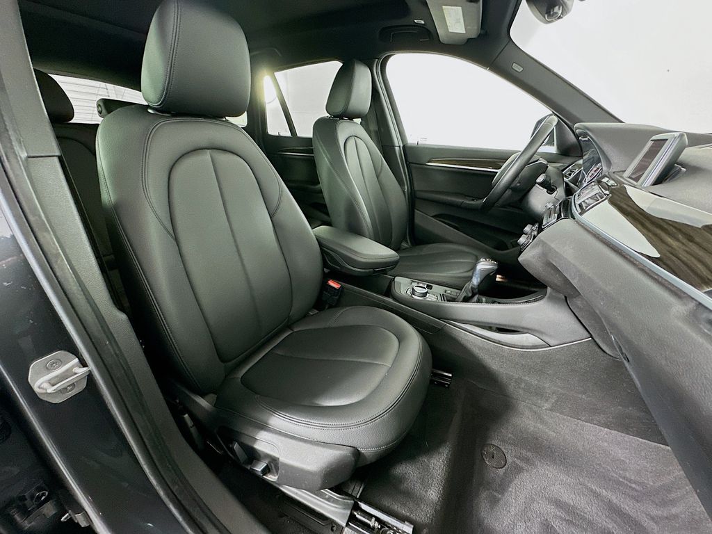 Thumbnail: 2017 BMW X1 - 29