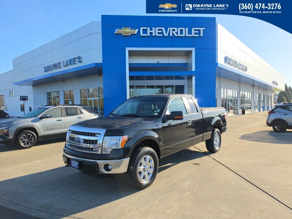 Tuxedo Black Metallic 2014 Ford F-150 XLT SuperCab 4WD Pickup Truck Four-Wheel Drive 6-Speed Automatic