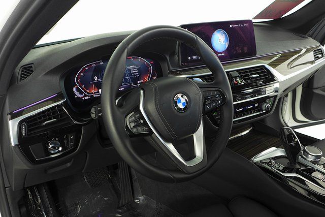 2022 BMW 5 Series 530i 28