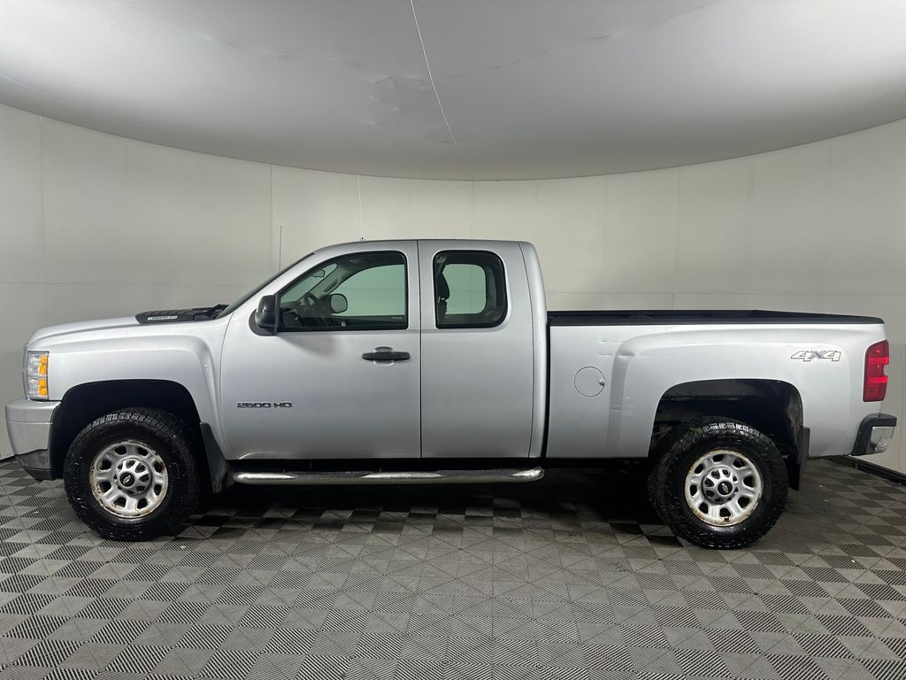 Photo 2 of 2013 Chevrolet Silverado 2500HD Work Truck