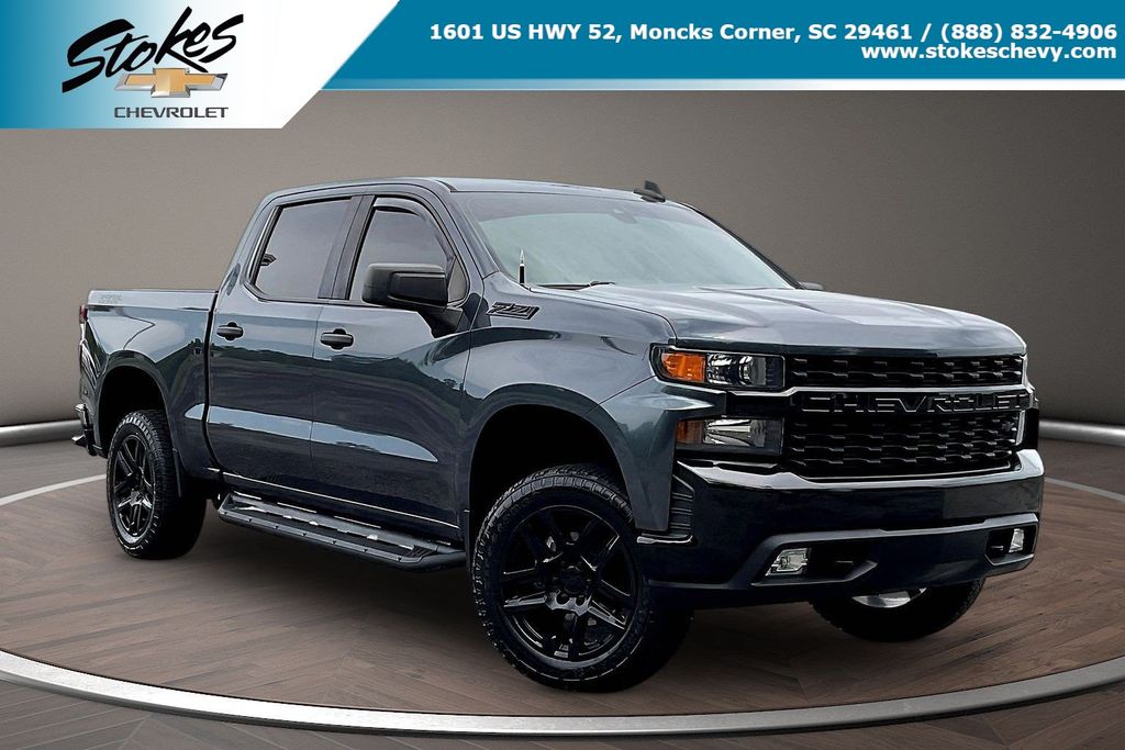 Shadow Gray Metallic 2021 Chevrolet Silverado 1500 Pickup Truck Four-Wheel Drive 6-Speed Automatic Overdrive