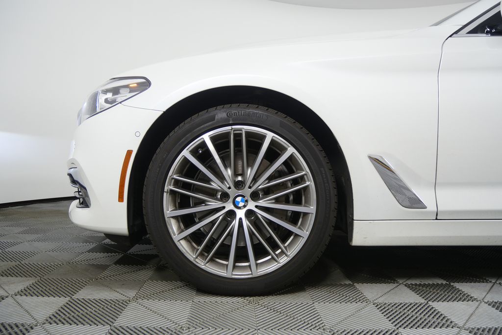 Thumbnail: 2020 BMW 5 Series - 7