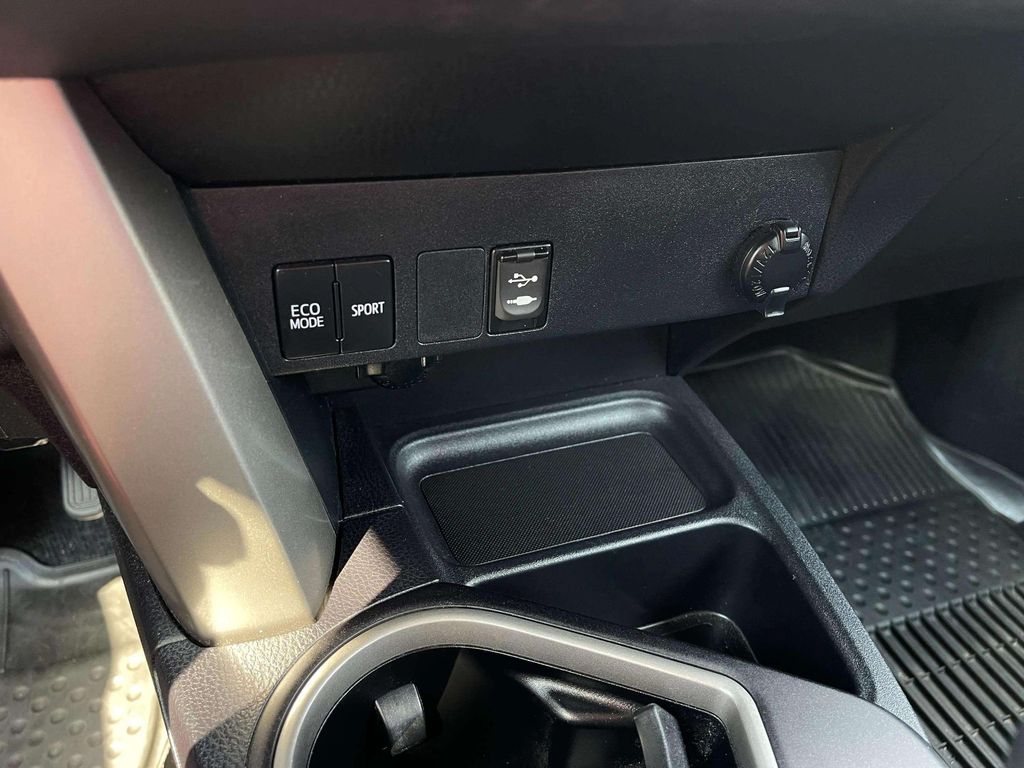 Used 2018 Silver Sky Metallic Toyota LE image 12