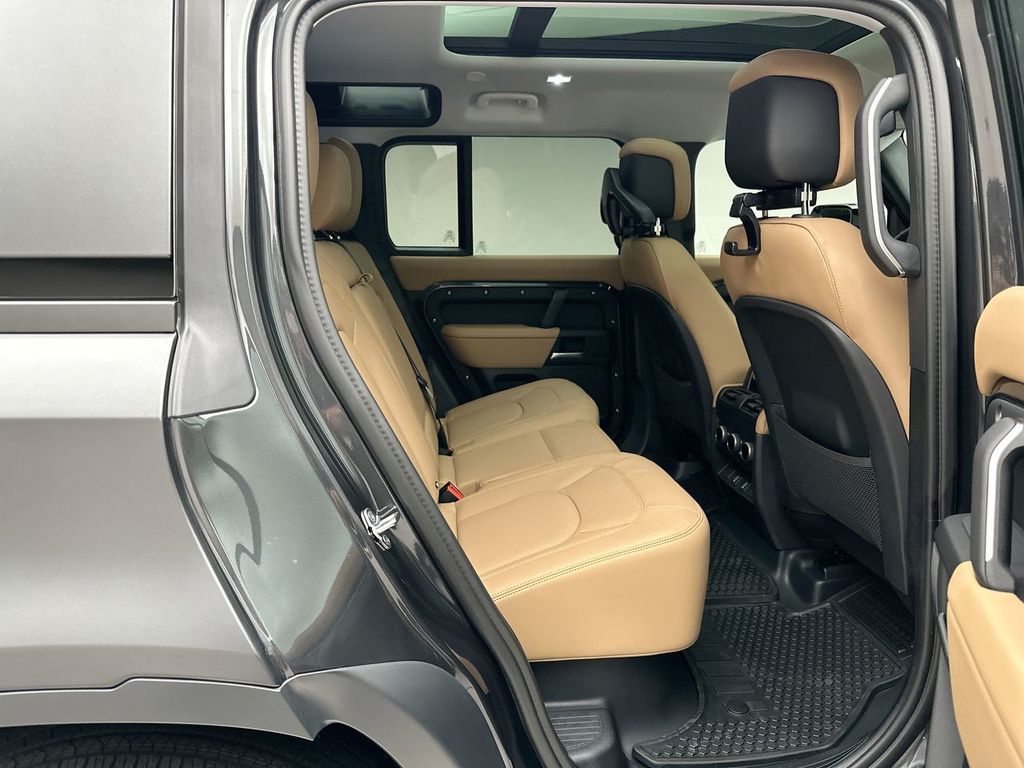 Thumbnail: 2026 Land Rover Defender - 7
