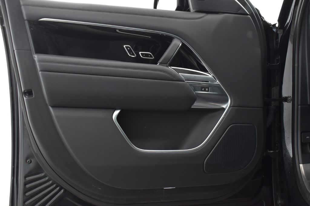 Thumbnail: 2023 Land Rover Range Rover - 11