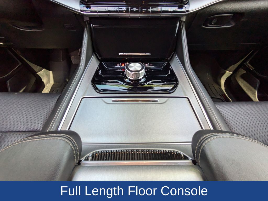 2024 Jeep Wagoneer Series II Carbide 4x2
