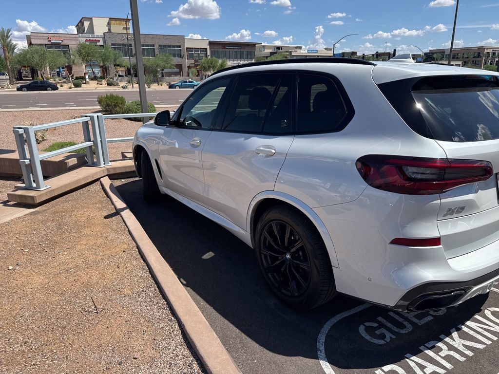 Thumbnail: 2021 BMW X5 - 4