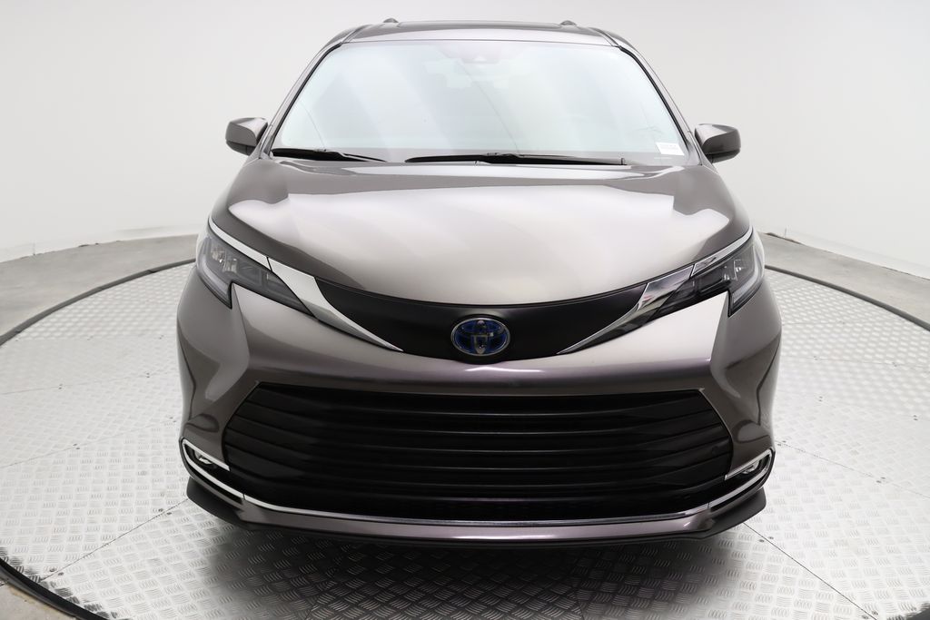 2024 Toyota Sienna XLE 5