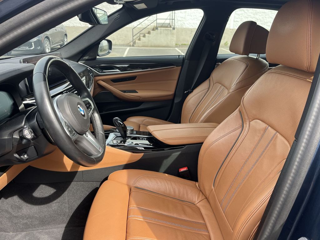 Thumbnail: 2023 BMW 5 Series - 11