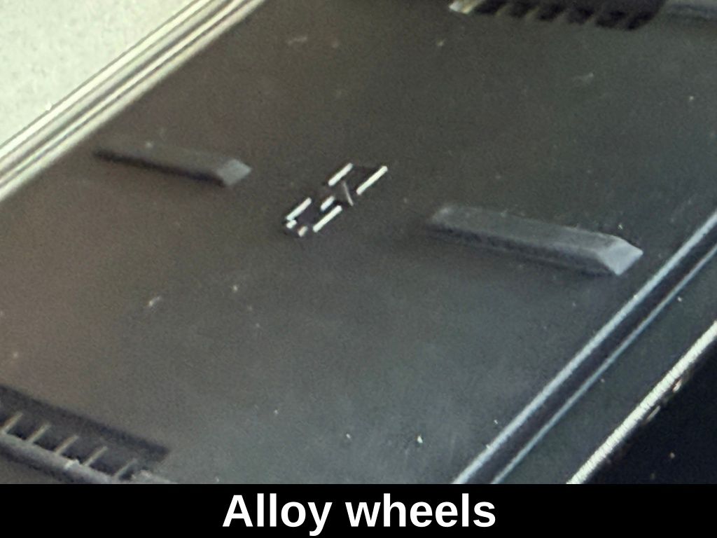 New 2025 White Audi 2.0T Premium image 31