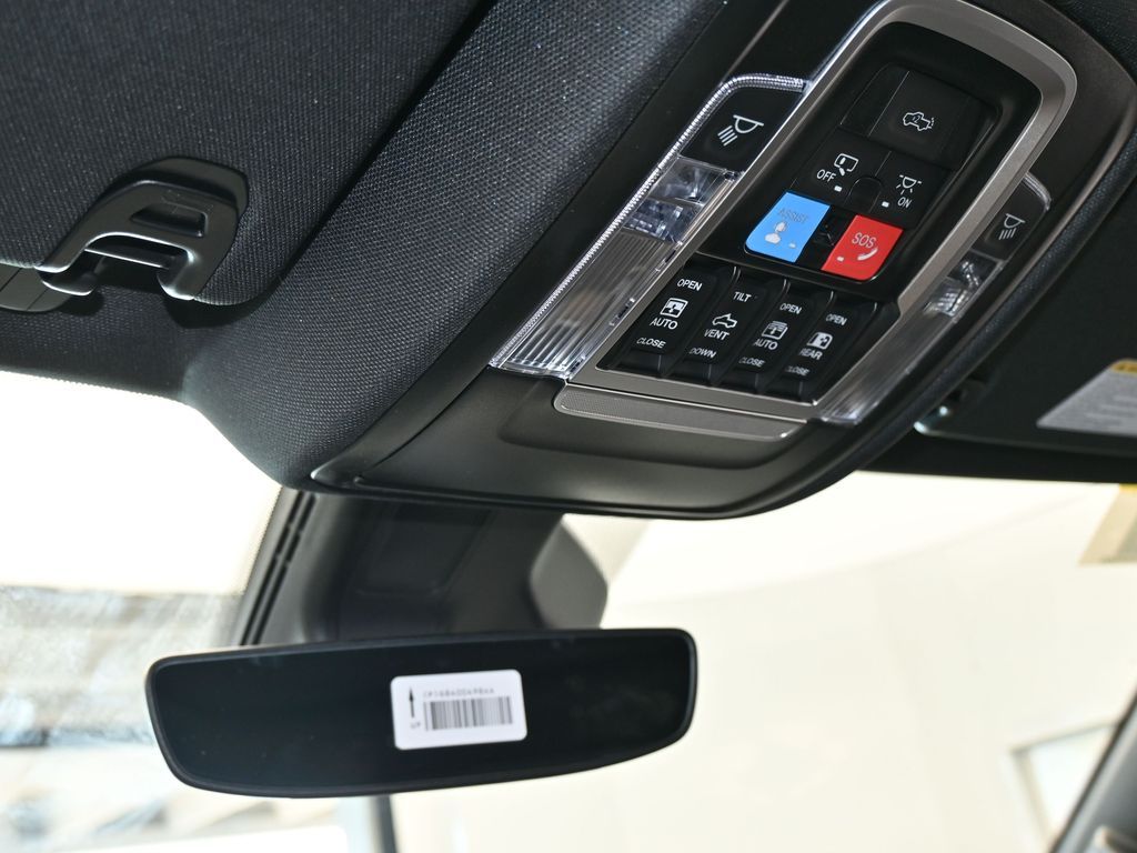 New 2026 Diamond Black Crystal Pearlcoat Ram Limited image 21