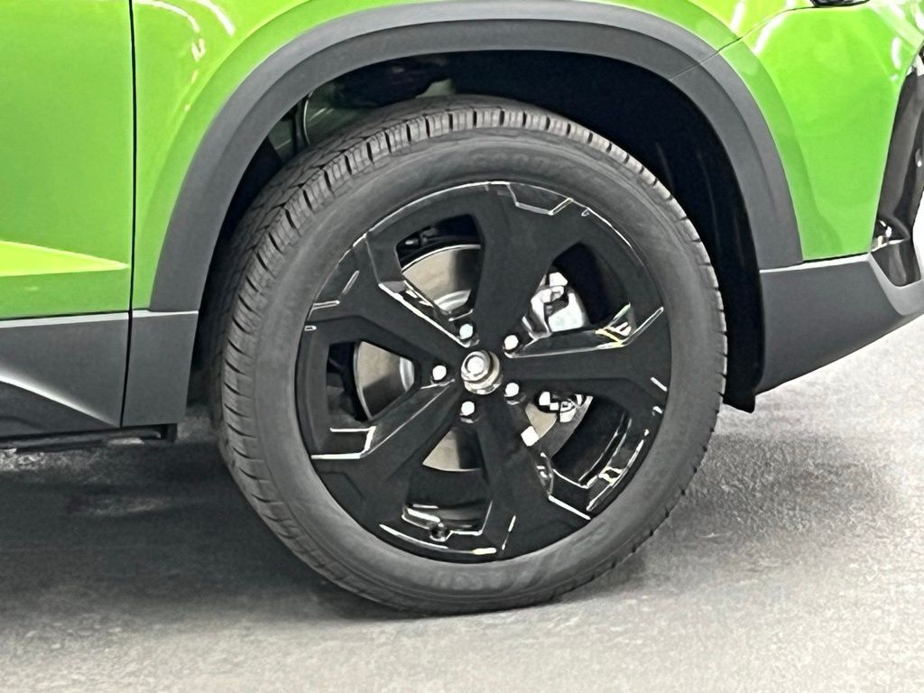 2025 Volkswagen Taos SEL - Photo 39