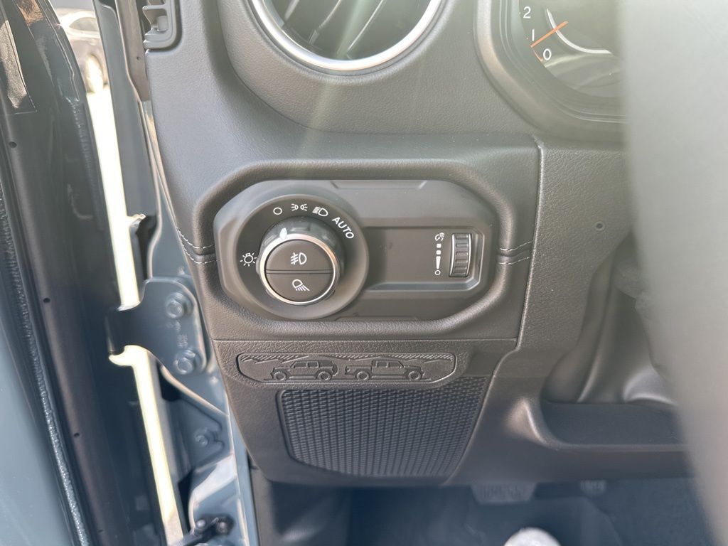 New Car 2025 Jeep Gladiator  For Sale Under $40,000 In Austin, Texas