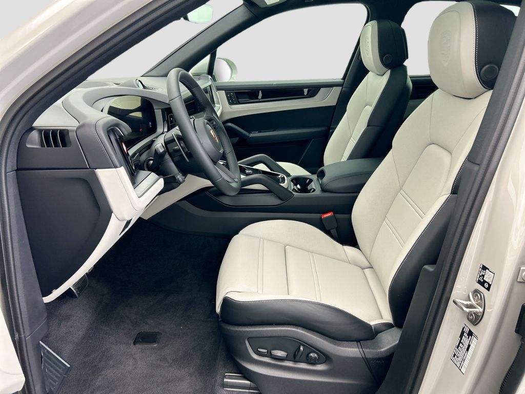 Thumbnail: 2026 Porsche Cayenne - 5