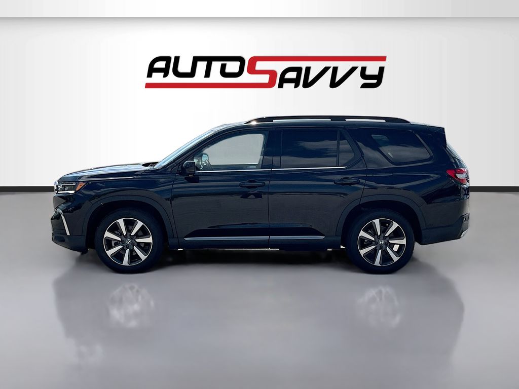 Used 2025 Black Honda Touring image 4