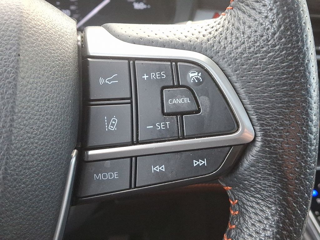 Thumbnail: 2022 Toyota Sienna - 26