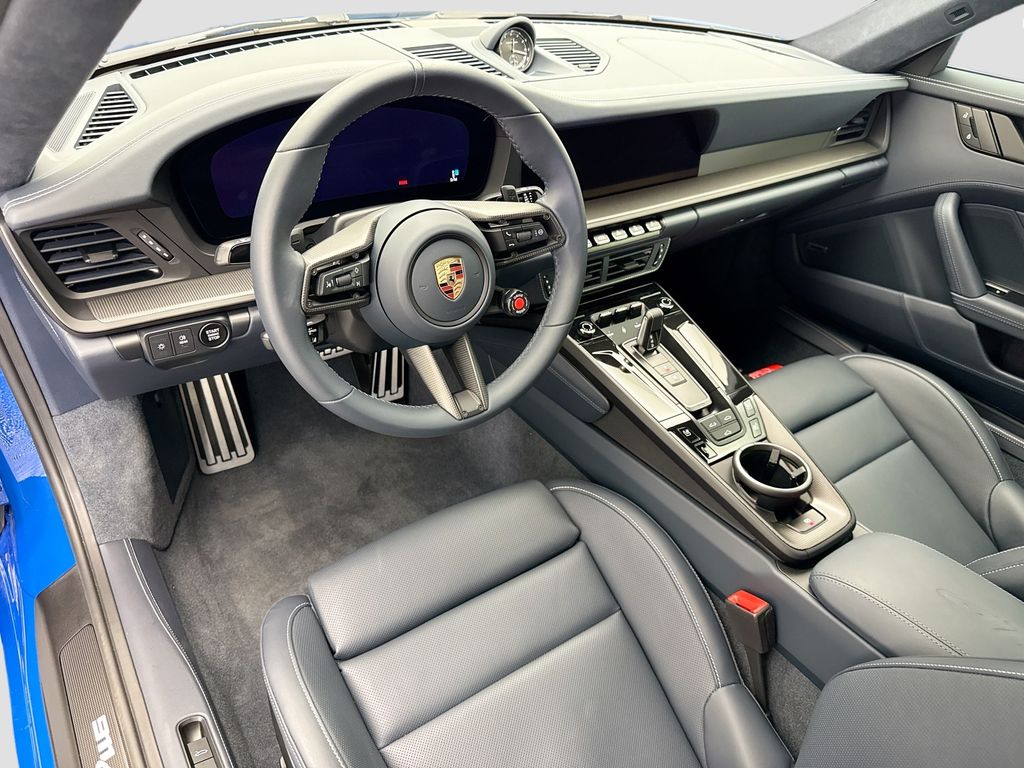 Thumbnail: 2025 Porsche 911 - 4