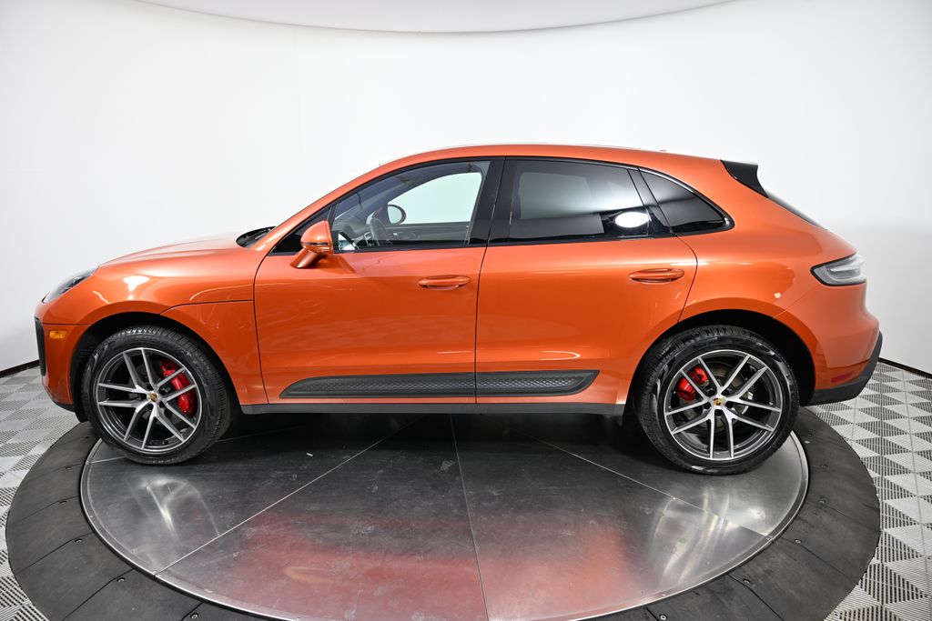 Thumbnail: 2024 Porsche Macan - 2