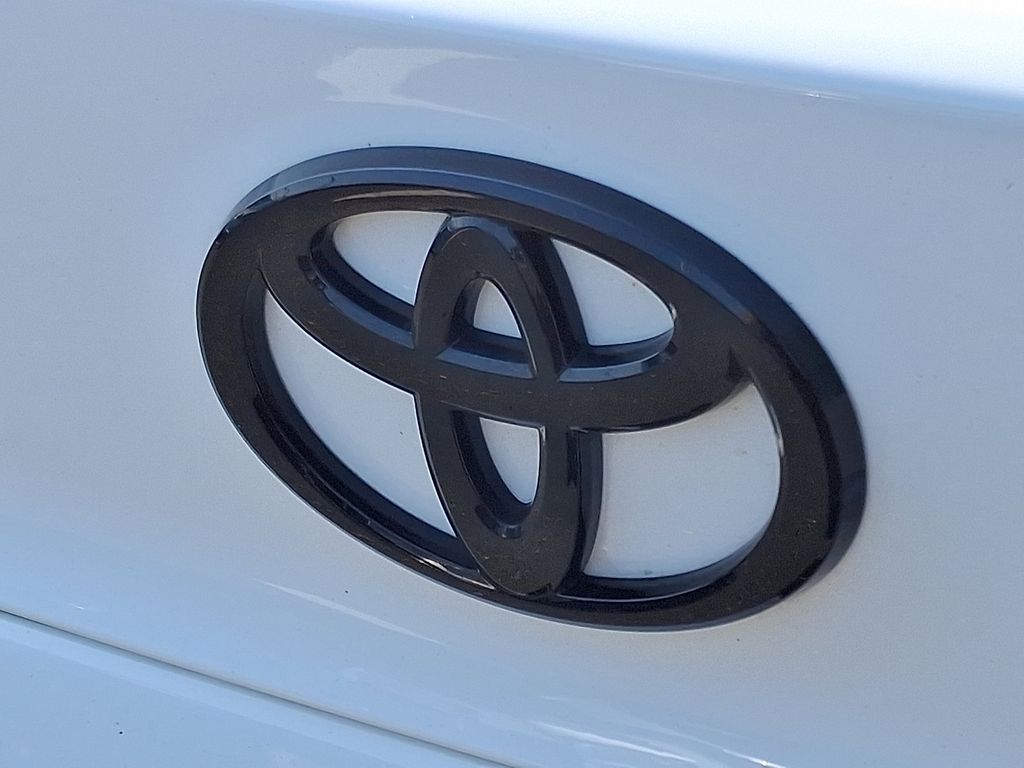 Thumbnail: 2025 Toyota Camry - 30