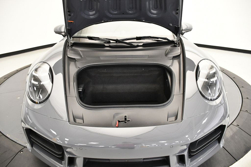 Thumbnail: 2025 Porsche 911 - 13