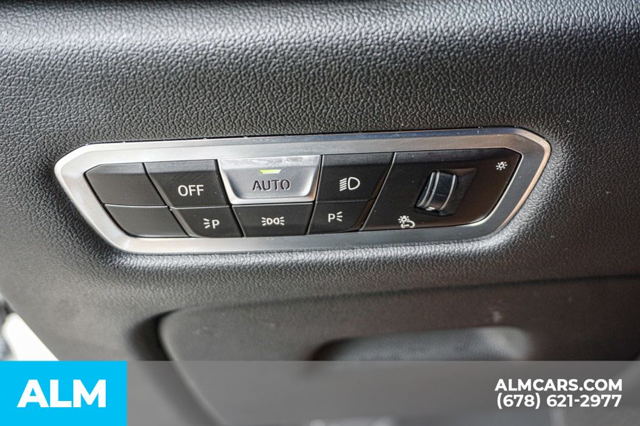 Used 2023 White BMW sDrive40i image 46