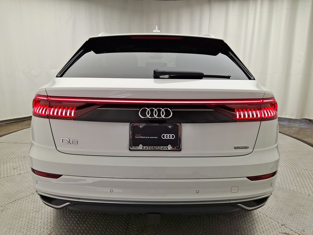 Thumbnail: 2023 Audi Q8 - 5