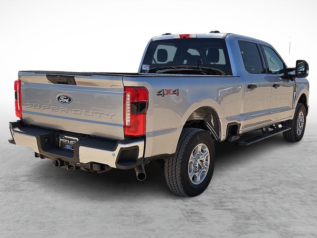 New 2027 Silver Ford XLT image 11