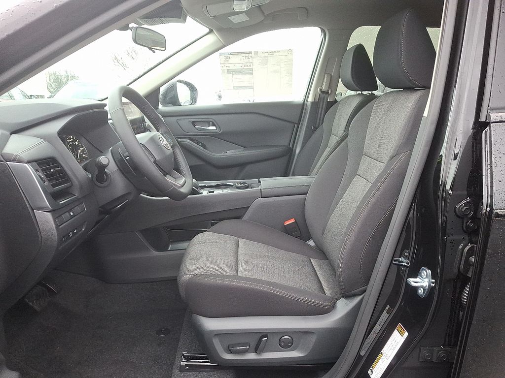 Thumbnail: 2026 Nissan Rogue - 6