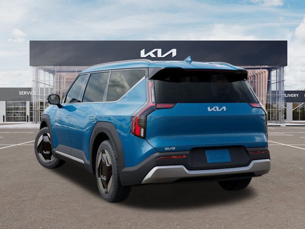 New 2026 Ocean Blue Kia Wind image 4