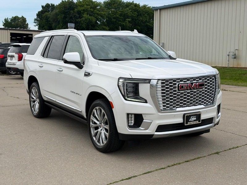 2023 GMC Yukon Denali 4WD
