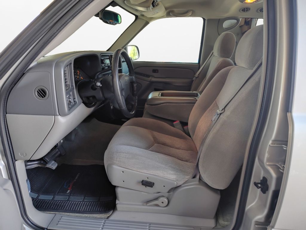 Used Car 2004 Chevrolet Tahoe  Ls For Sale In Austin, Texas