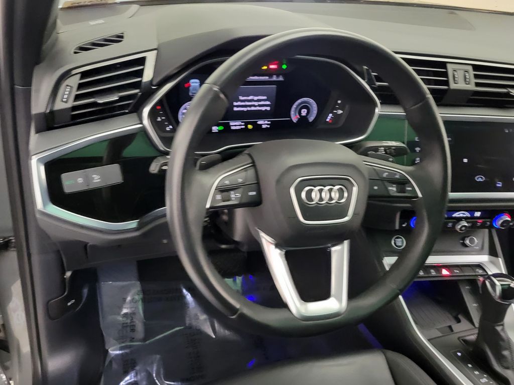 Thumbnail: 2023 Audi Q3 - 25