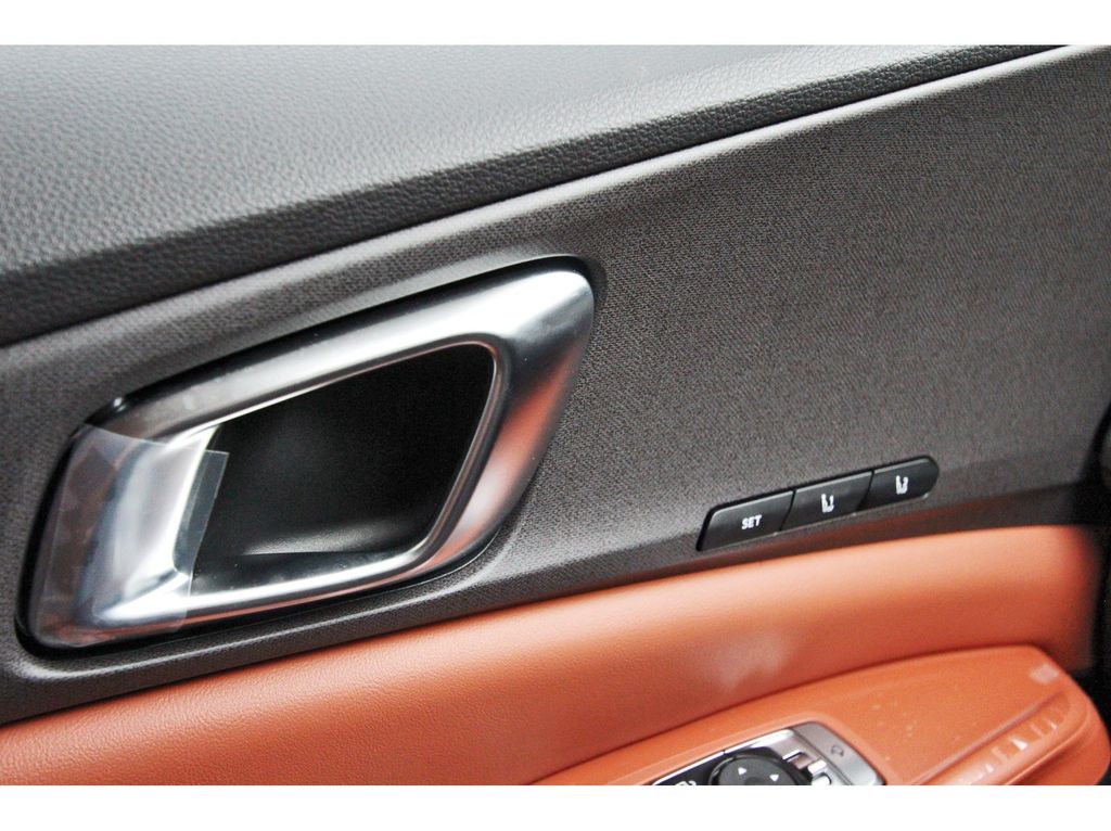New 2026 Kia Carnival MPV Van