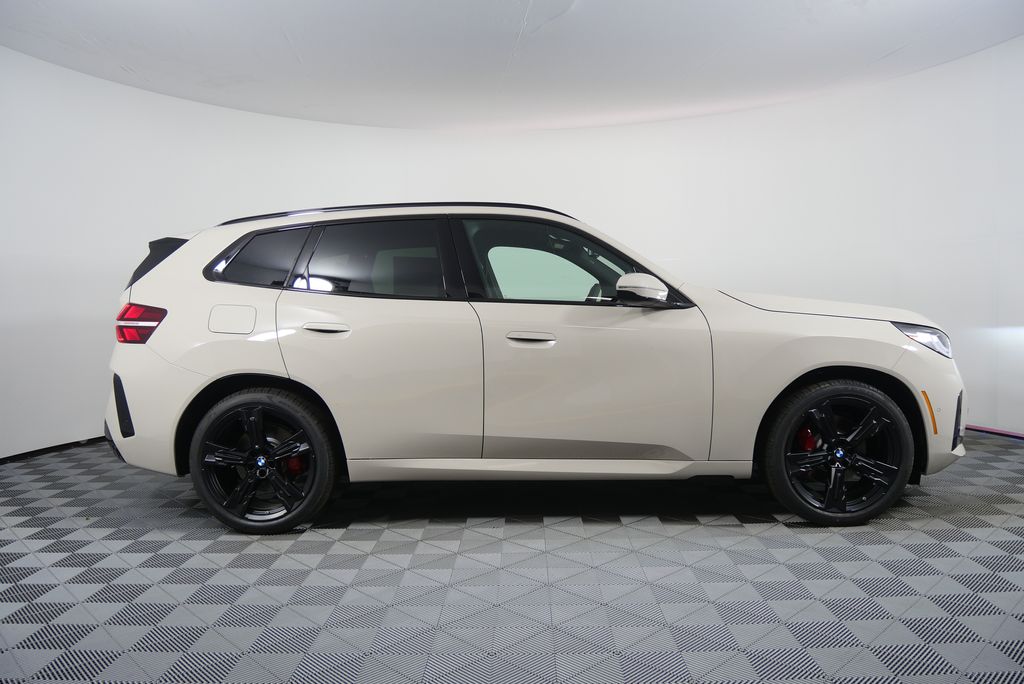 Thumbnail: 2026 BMW X3 - 2