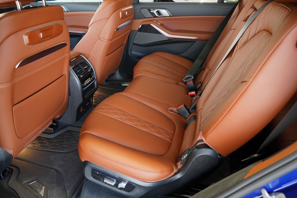 Thumbnail: 2025 BMW X7 - 20