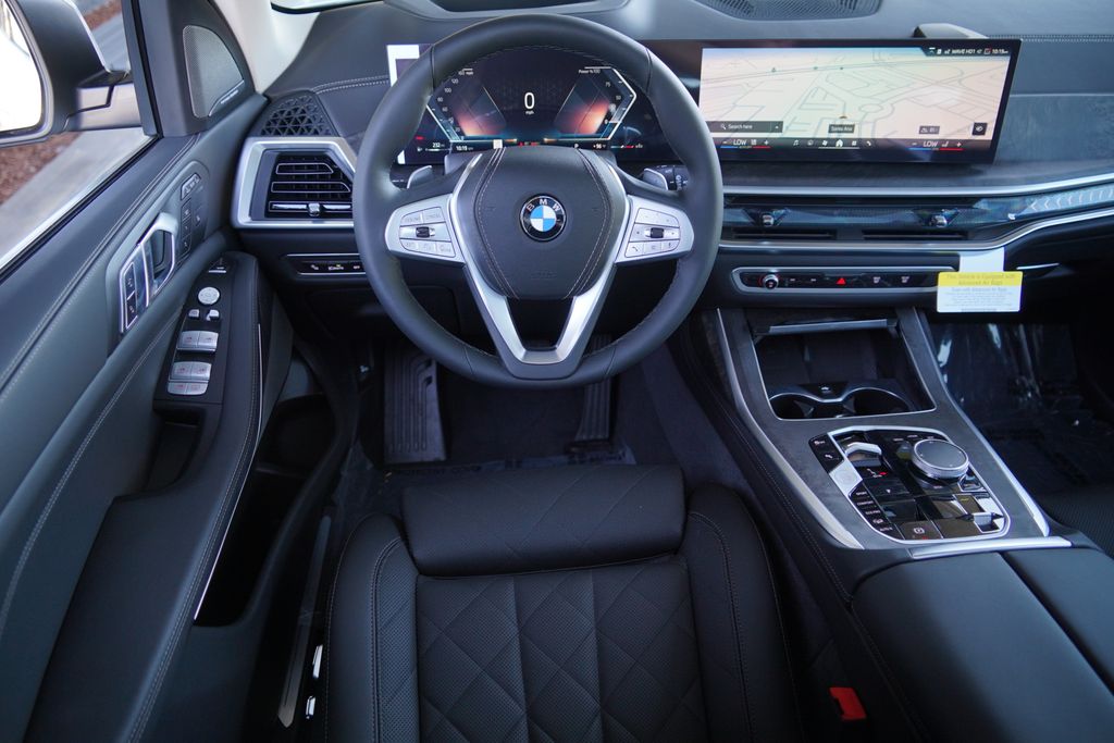 Thumbnail: 2027 BMW X7 - 22