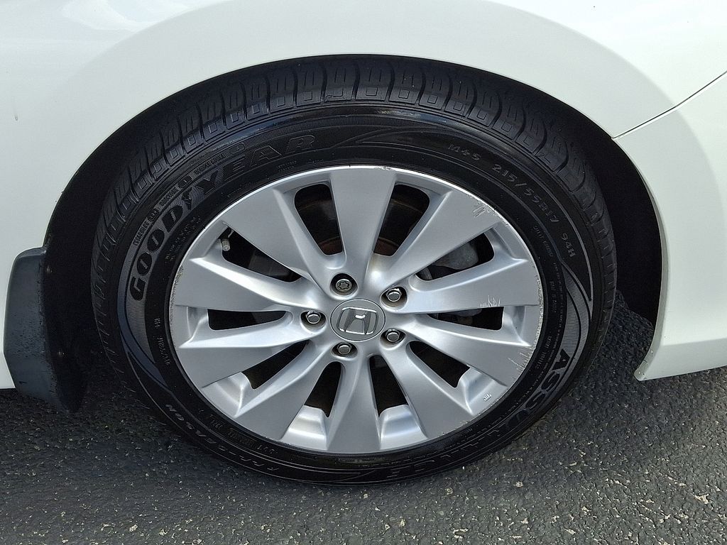 Thumbnail: 2015 Honda Accord - 8