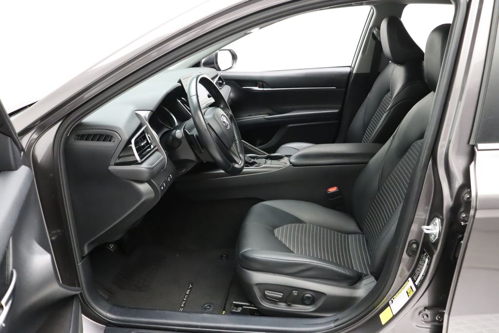 2022 Toyota Camry SE 14